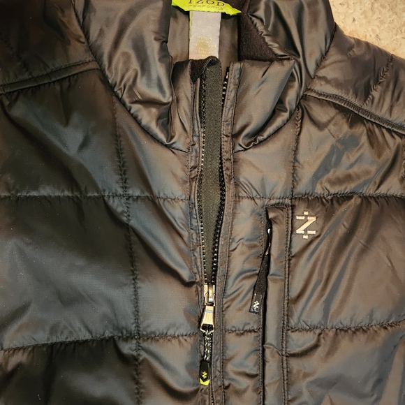 Vintage. Izod Black Quilted Vest - Picture 2 of 5